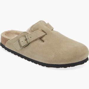 Birkenstock Clogs
Wore once